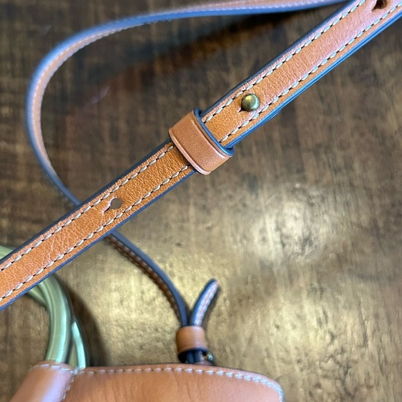 J. Crew | Bracelet Bucket Bag in Italian leather - Picture 4 of 11